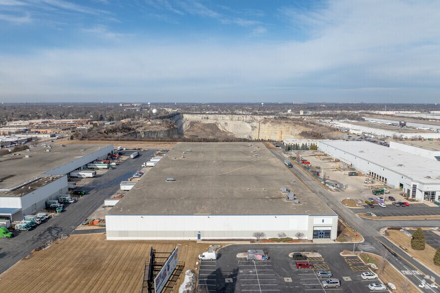 More Photos Of 9500 W 55th St, McCook Manufacturing For Lease