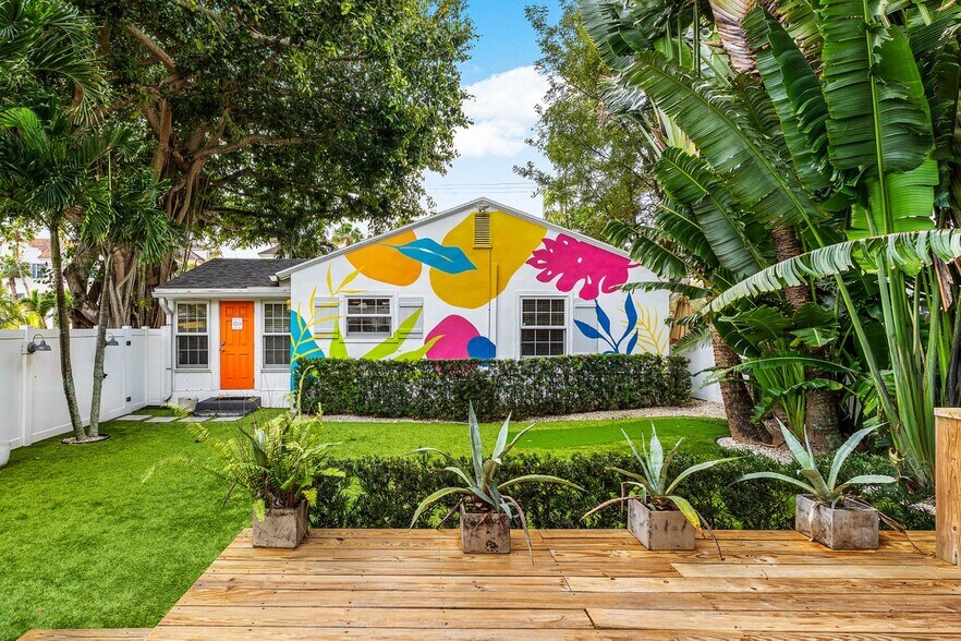 More Photos Of 103 NE 4th St, Delray Beach Office Residential For Sale