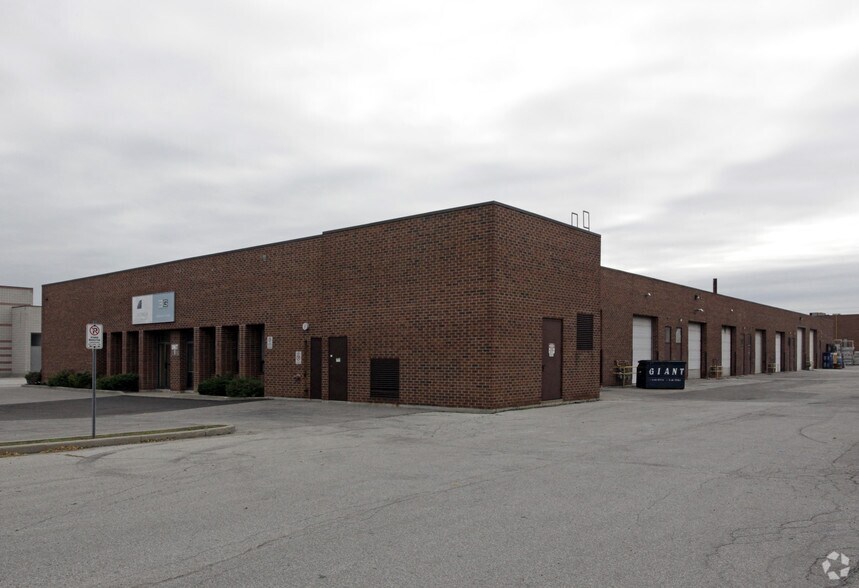 More Photos Of 221 Hanlan Rd, Vaughan Manufacturing For Lease