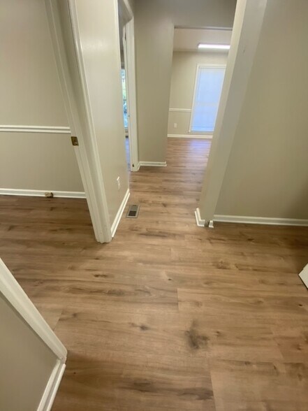 More Photos Of 5 Calendar Ct, Columbia Medical For Lease