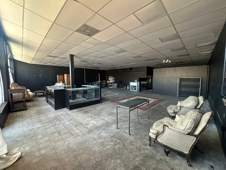 More Photos Of 7034-7042 Harrisburg Blvd, Houston Unknown For Lease