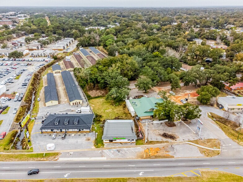 More Photos Of 131 New Warrington Rd, Pensacola Restaurant For Sale