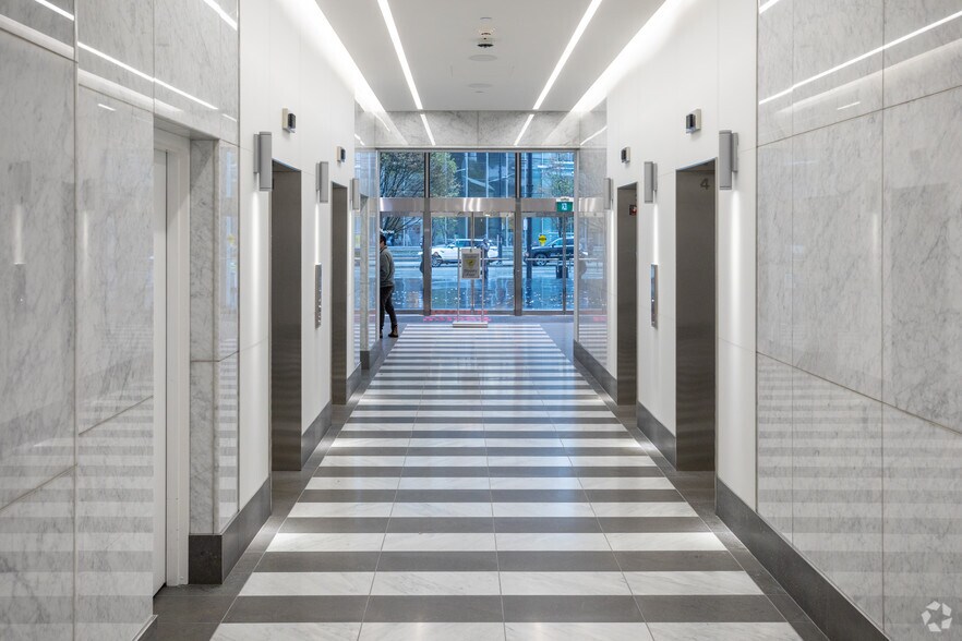 More Photos Of 555 Burrard St, Vancouver Office For Lease