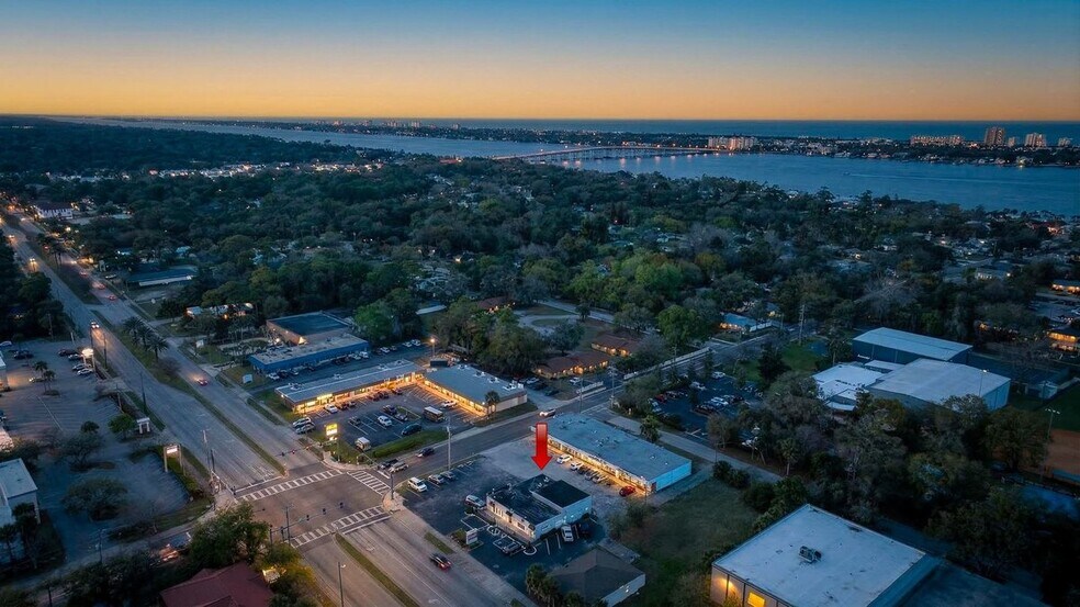 More Photos Of 325 S Yonge St, Ormond Beach Medical For Sale