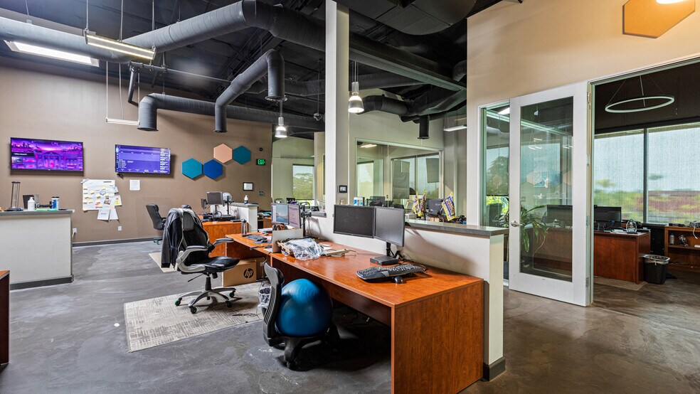 More Photos Of 1945 W 9th St, Upland Loft Creative Space For Lease