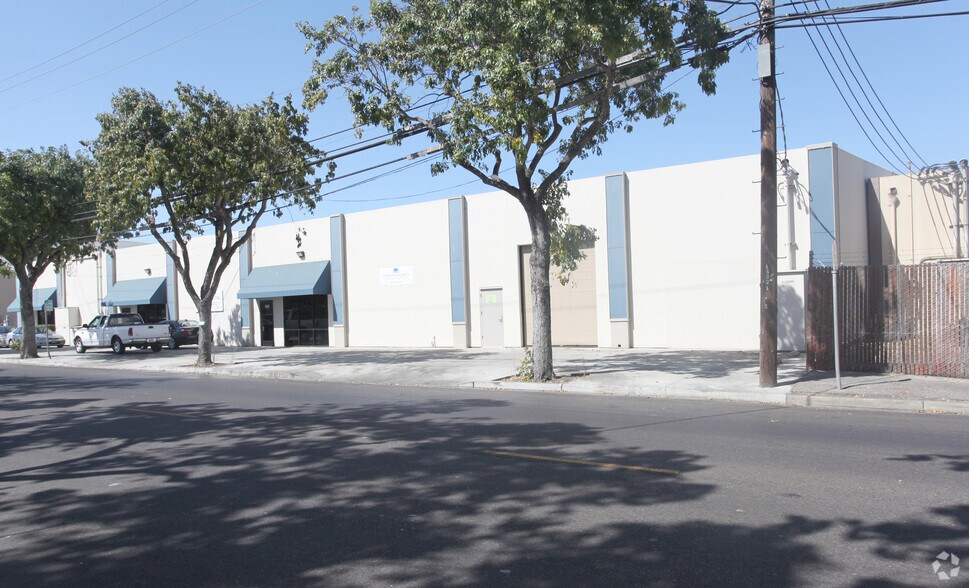 More Photos Of 1320 Willow Rd, Menlo Park Unknown For Lease