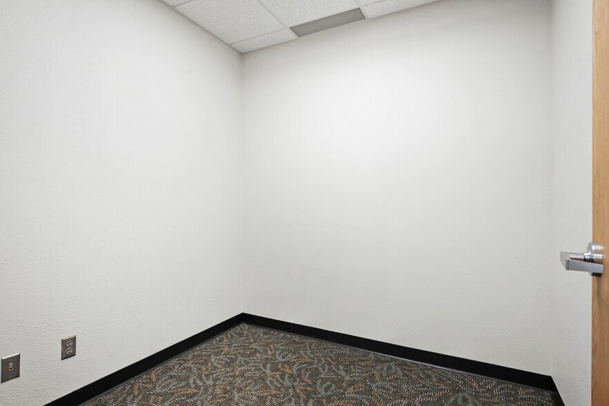 More Photos Of 4811 Curtis Rd, Dodgeville Warehouse For Sale