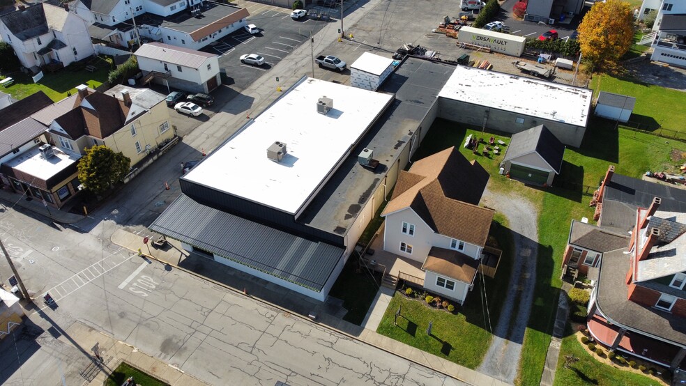 More Photos Of 201 Grand Ave, Mars General Retail For Lease