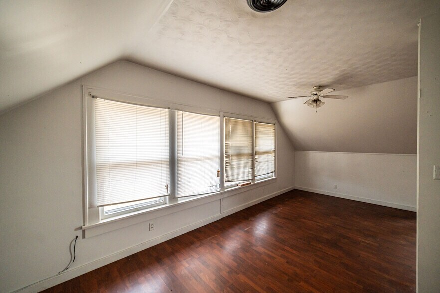 More Photos Of 218 2nd St, Fulton Apartments For Sale