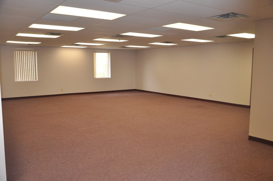 More Photos Of 1201 Greenbrier St, Charleston Office For Lease