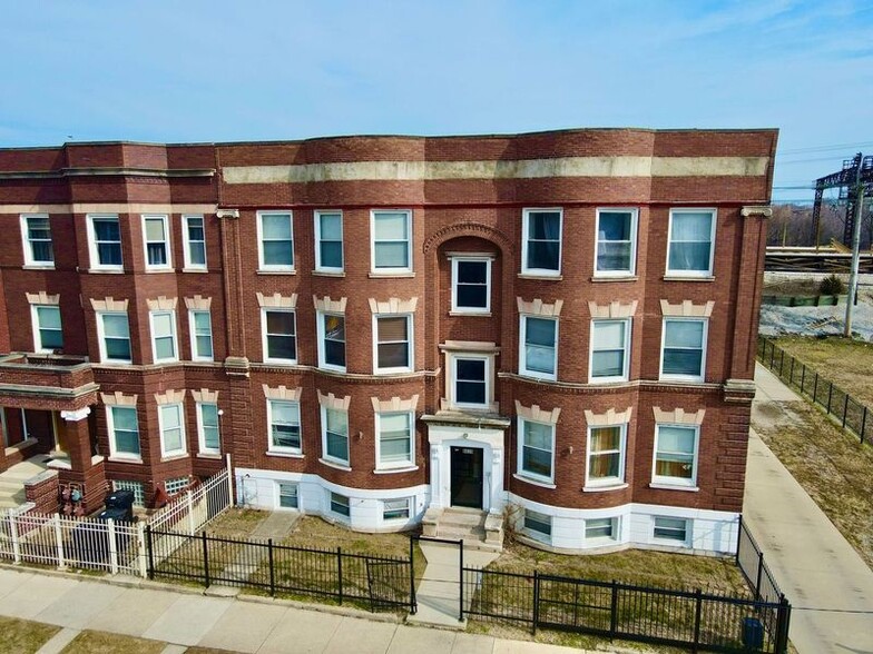 Primary Photo Of 6639-6641 S Kenwood Ave, Chicago Apartments For Sale