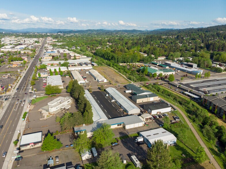 More Photos Of 1120 Bailey Hill Rd, Eugene Warehouse For Lease