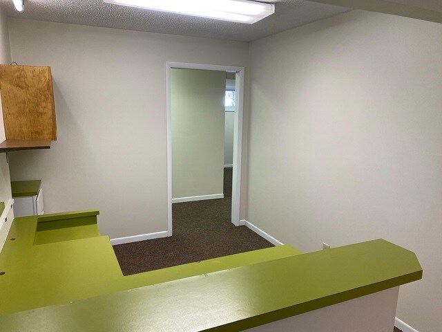 More Photos Of 228 Seventh St, Frankfort Office For Lease