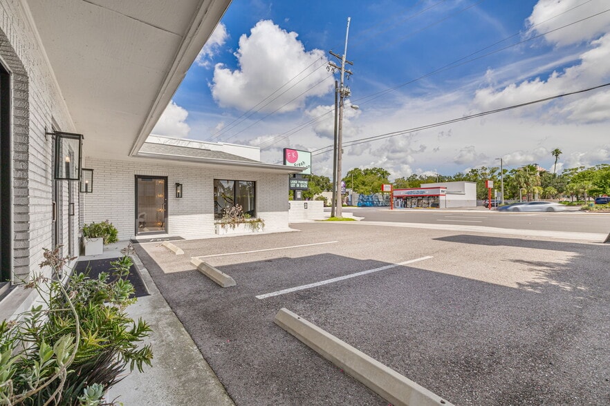 More Photos Of 4608 W Kennedy Blvd, Tampa Office For Lease