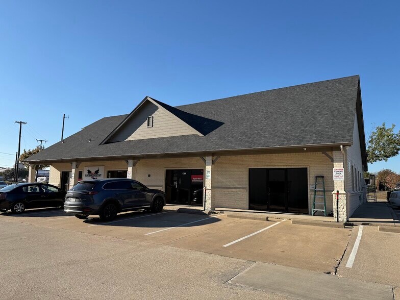 More Photos Of 2300 Matlock Rd, Mansfield Freestanding For Lease