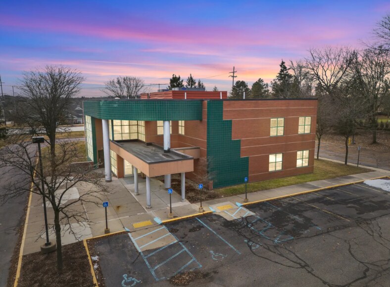 Primary Photo Of 40000 Eight Mile Rd, Northville Medical For Sale