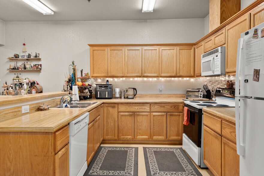More Photos Of 45 Woodland Ave, San Rafael Apartments For Sale
