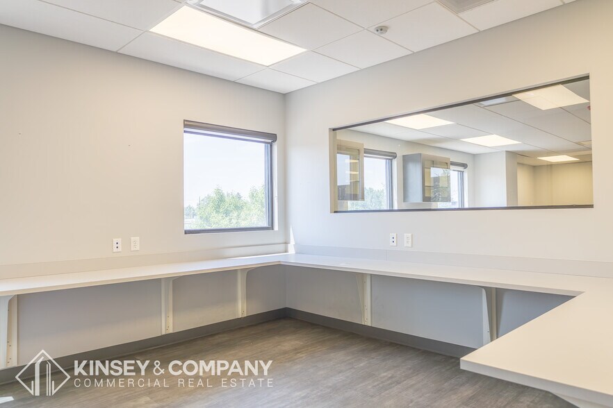 More Photos Of 3247 S Lincoln St, Englewood Medical For Lease