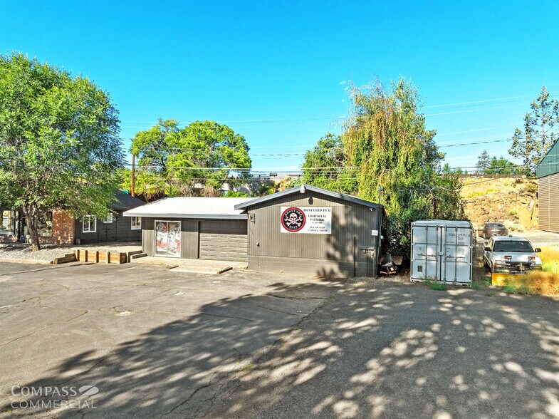 More Photos Of 1819 NE Division St, Bend Freestanding For Sale