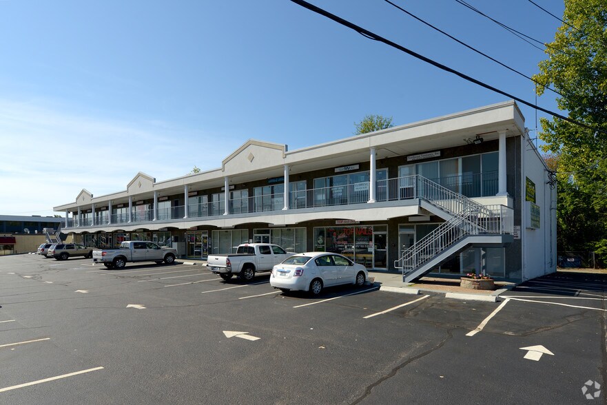 More Photos Of 1478 Atwood Ave, Johnston Unknown For Lease