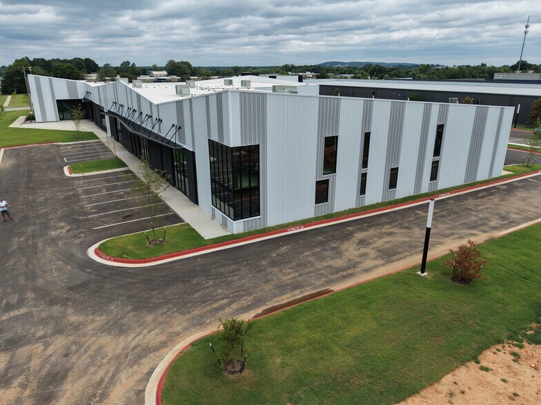More Photos Of 100 Grant Pl, Lowell Light Manufacturing For Lease