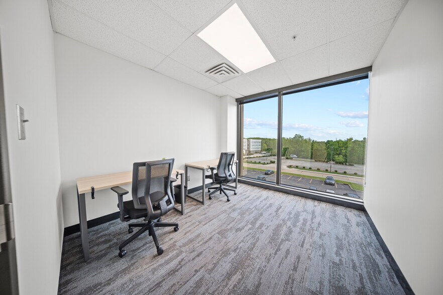 More Photos Of 4807 Rockside Rd, Independence Coworking Space