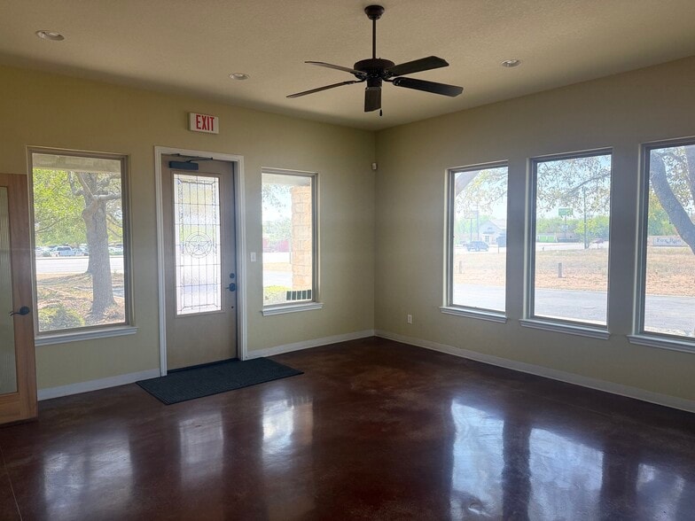 More Photos Of 16239 Nacogdoches Rd, San Antonio Healthcare For Lease