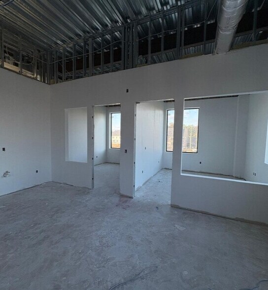 More Photos Of 512 Chestnut St, Lakewood Loft Creative Space For Lease