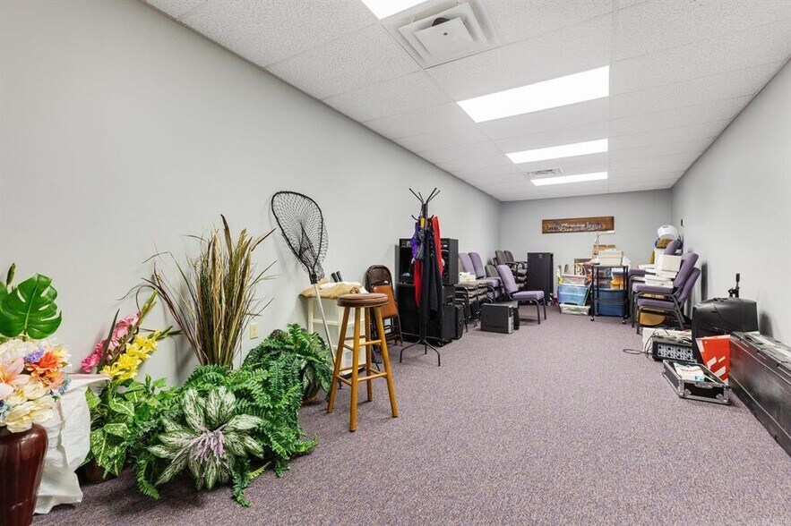 More Photos Of 20121 Interstate 30 S, Benton Religious Facility For Sale