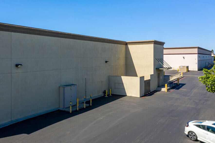More Photos Of 5205-5295 Warner Ave, Huntington Beach Unknown For Lease