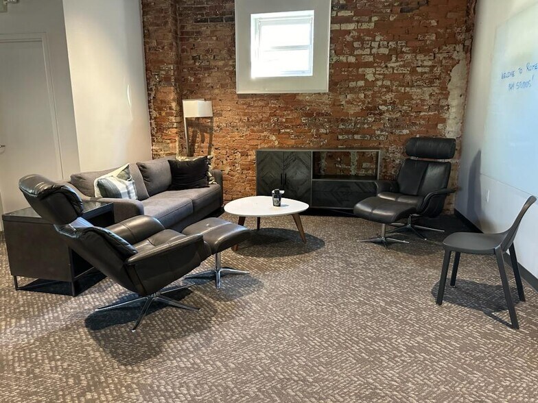 More Photos Of 510-512 Broad St, Rome Office For Sale
