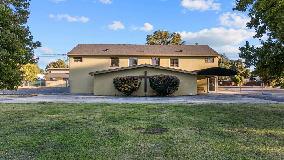 More Photos Of 355 Panama Ave, Chico Flex For Sale