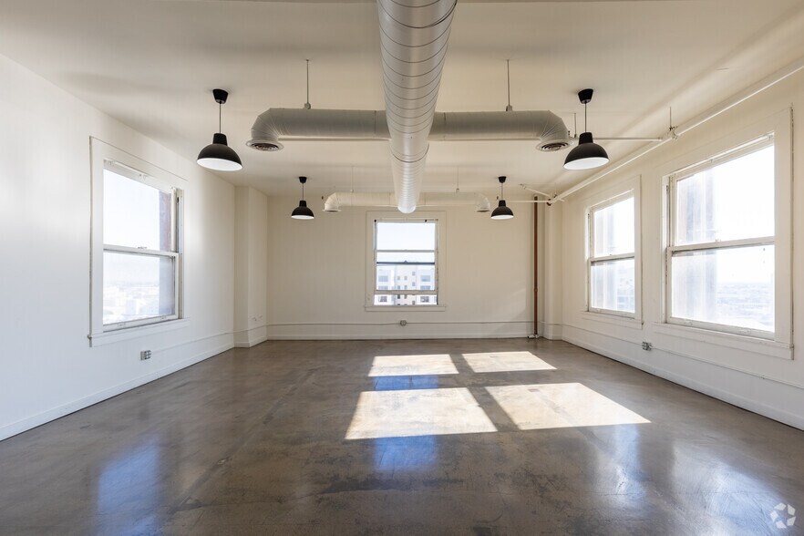 More Photos Of 724 S Spring St, Los Angeles Loft Creative Space For Lease
