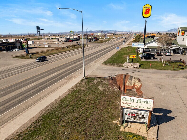 More Photos Of 6410 Jackrabbit Ln, Belgrade Storefront For Sale