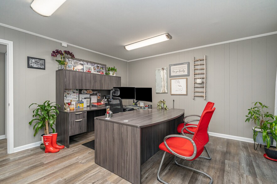 More Photos Of 1752 Country Club Rd, Gastonia Office Residential For Sale
