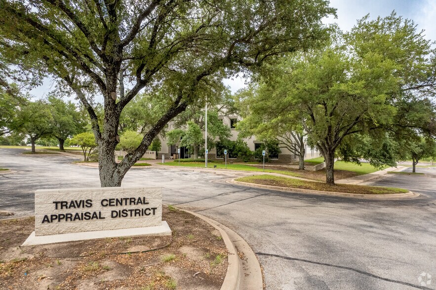 More Photos Of 8314 Cross Park Dr, Austin Office For Lease