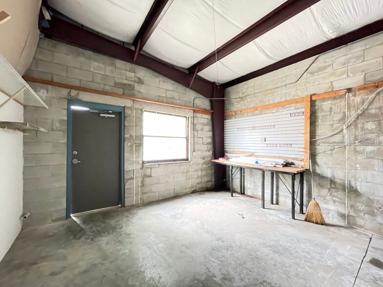 More Photos Of 3709 SW 42nd Ave, Gainesville Warehouse For Lease