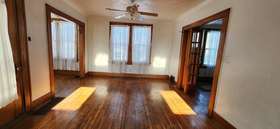 More Photos Of 125 Rockdale Rd, Follansbee Flex For Sale