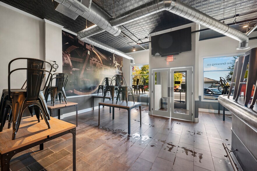 More Photos Of 333-339 Main St, Mead Storefront For Sale