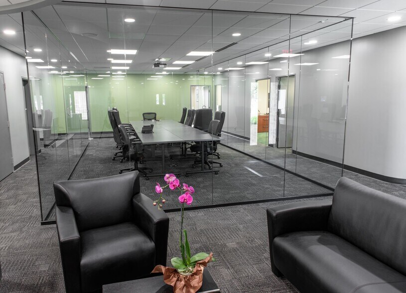 More Photos Of 404 N Byrne Rd, Toledo Warehouse For Sale