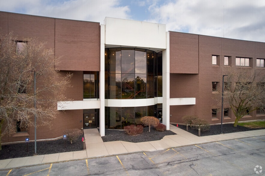 More Photos Of 300 Canal View Blvd, Rochester Office For Lease