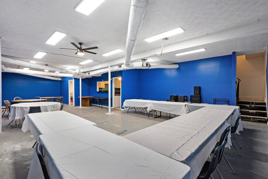 More Photos Of 7345 W Fayetteville Rd, Riverdale Recycling Center For Sale