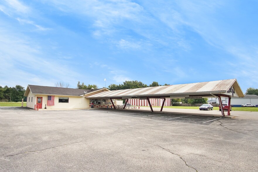 More Photos Of 28102 M 152, Dowagiac Restaurant For Sale