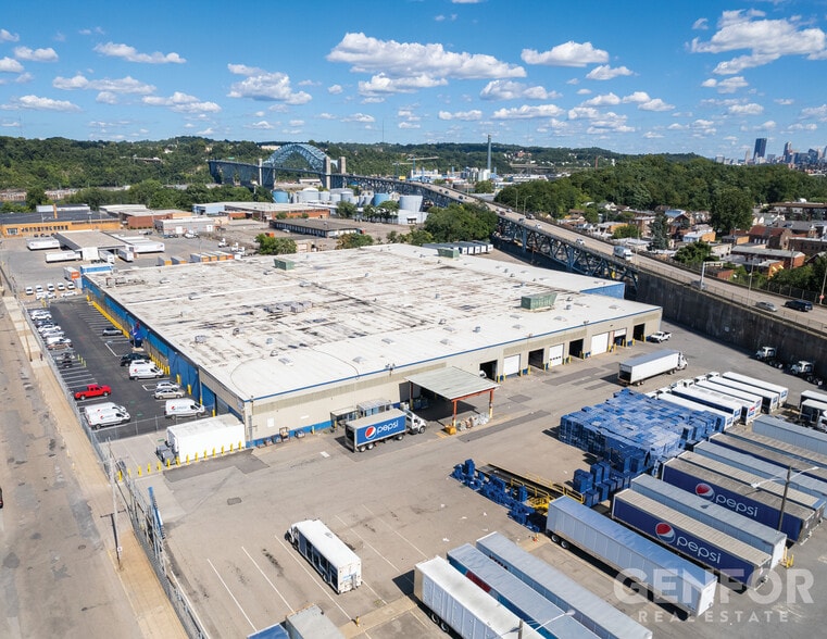 More Photos Of 400 Graham St, McKees Rocks Distribution For Lease