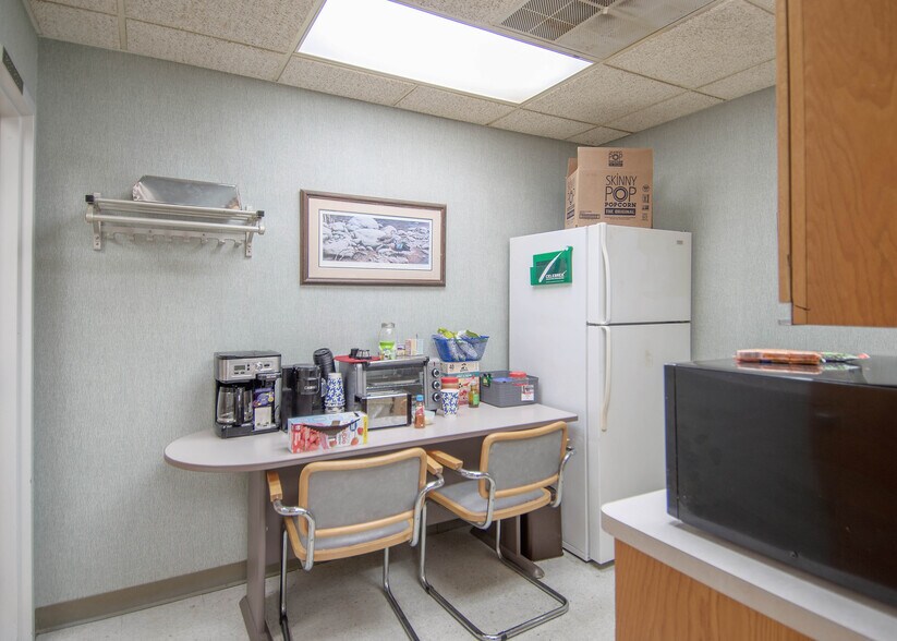 More Photos Of 750 Salem Dr, Owensboro Medical For Lease