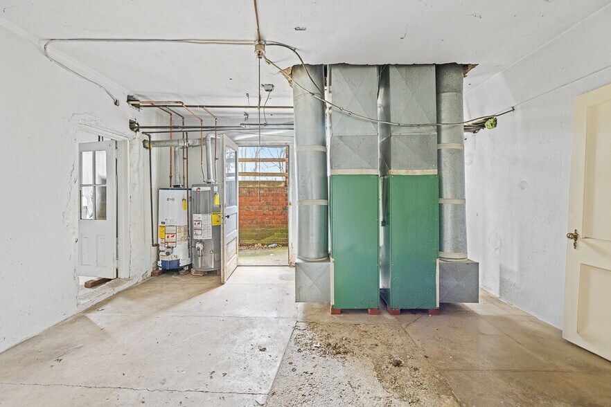 More Photos Of 203 Glamorgan St, Alliance Apartments For Sale