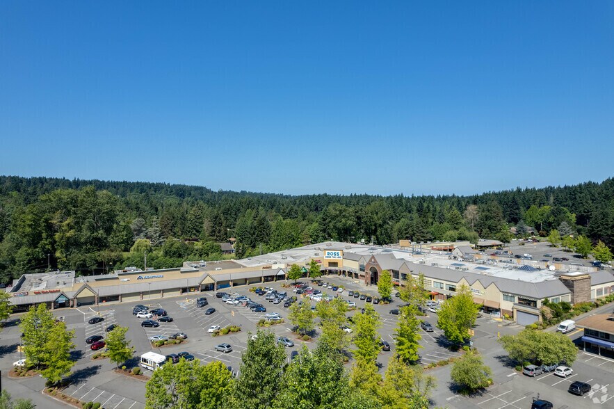 More Photos Of 17171-17535 Bothell Way NE, Lake Forest Park General Retail For Lease