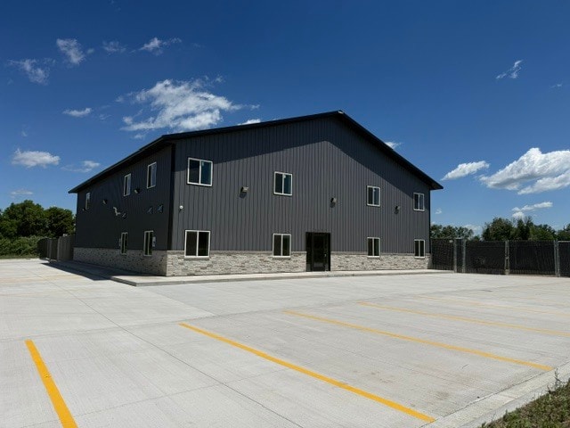 More Photos Of 16651 Polk St NE, Ham Lake Warehouse For Sale
