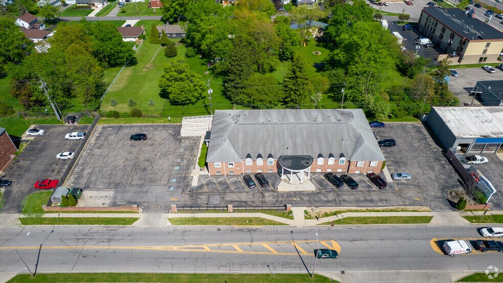 More Photos Of 50 Old Village Rd, Columbus Office For Lease