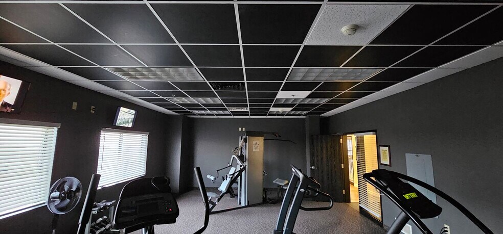More Photos Of 100 N Main St, Oshkosh Apartments For Lease